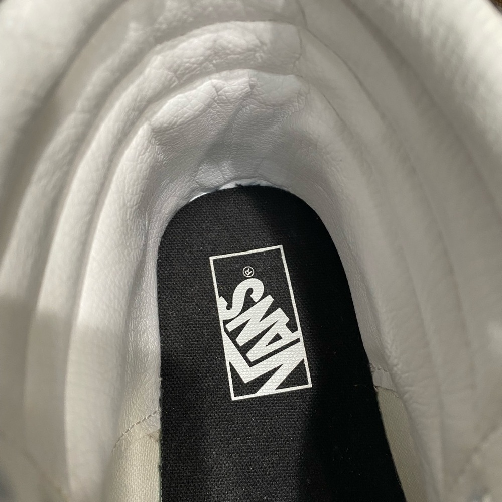 Vans Off the Wall Hightop unisex sneaks. Women’s size 10 / men’s size 8.5 - Picture 3 of 10